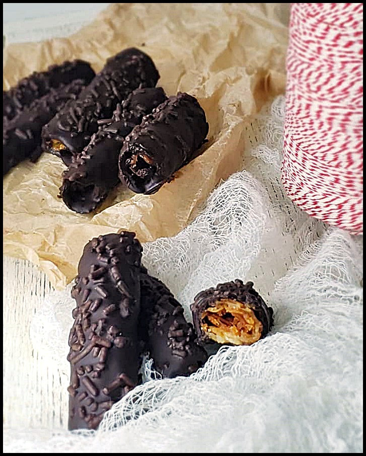 Crepes Dentelles by Rosalinda Mariotti