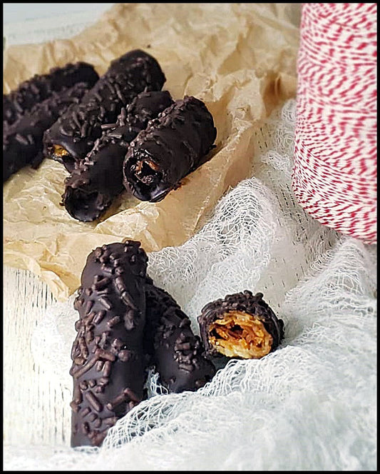 Crepes Dentelles by Rosalinda Mariotti